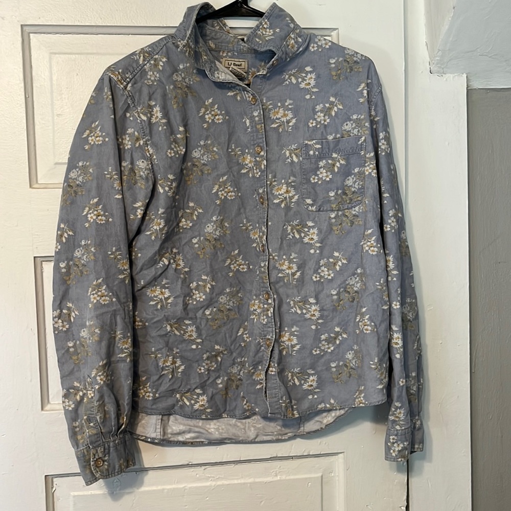 Vintage blue blouse thrifted
